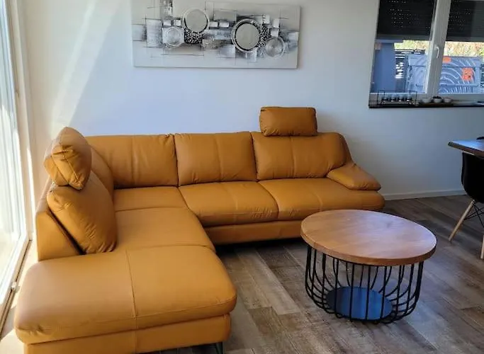 Sara - Pool And Near Villa Nin