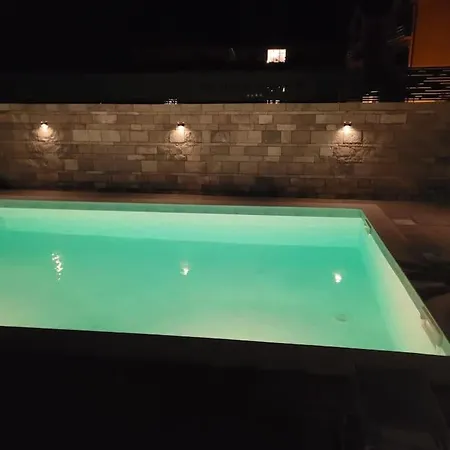 Villa Sara - Pool And Near Nin